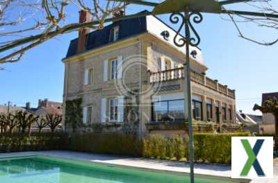 Photo Somptueuse demeure de maître du XIXe siècle avec piscine et intérieur raffiné à Montignac