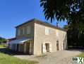 Photo Propriété composée d'une maison en pierres avec parc et annexes