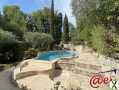 Photo Maison traditionnelle sur les hauteurs avec piscine