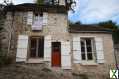 Photo Maison en pierres avec jardin dans quartier historique