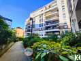 Photo Appartement récent trois pièces avec balcon et ascenseur à 200 mètres du RER B Laplace.