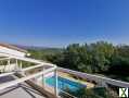 Photo Villa Contemporaine avec piscine dans un écrin de Verdure