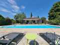 Photo Villa contemporaine avec piscine et vue sur les Pyrénées