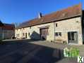 Photo Beau bâti en pierres, dans un hameau, avec allée privée et grand terrain