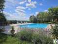 Photo Maison bourgeoise en pierre, grande piscine, dépendance