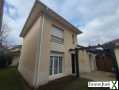 Photo Maison individuelle avec chambre et salle de douche au RDC