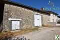 Photo Maison en pierre mitoyenne avec dépendances au pied de Piégut Pluviers dans le Périgord vert