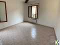 Photo A 2 minutes des Arènes de Nîmes. Appartement avec 1 chambre, salle d'eau, wc . (Réf: DRU207mar25)