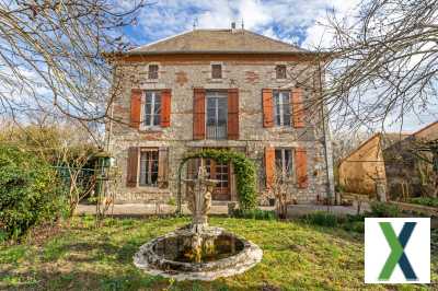 Photo Maison de village avec jardin