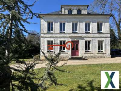 Photo Maison de maître divisée en 5 appartements