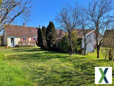 Photo Maison rénovée avec nombreuses dépendances  À visiter sans tarder ! à LAIN