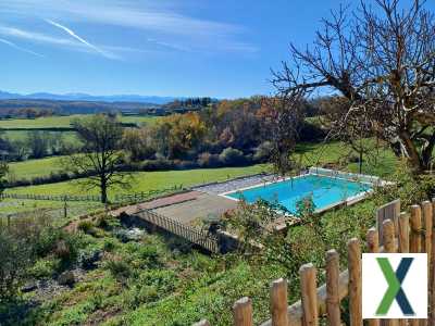 Photo Grande Maison de Campagne Restaurée avec Gîte, Piscine et Superbe Vue en Position Dominante