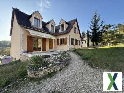 Photo Maison familiale avec jardin
